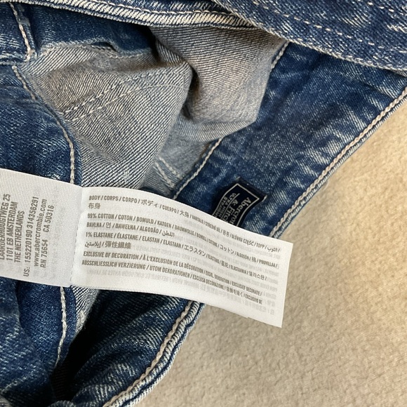 Abercrombie & Fitch Ultra High Rise Straight Button Fly Belted Jeans size 30/10R - Picture 4 of 7
